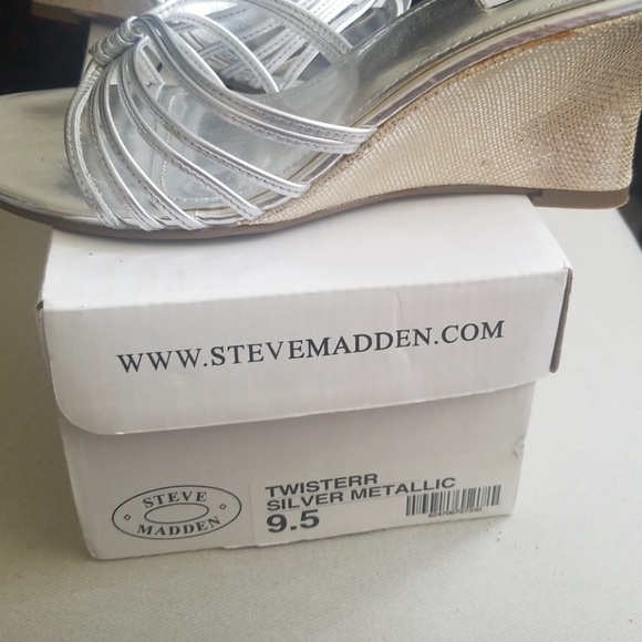 ***Sold***Steve Madden Twister silver wedges - Picture 3 of 6